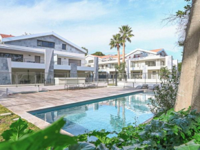 Appartement à 150m plage des Lecques, climatisé, piscine, terrasse, 2 chambres, parking - 4 étoiles - FR-1-770-29